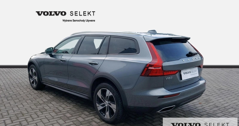 Volvo V60 Cross Country cena 178000 przebieg: 63043, rok produkcji 2021 z Legionowo małe 379